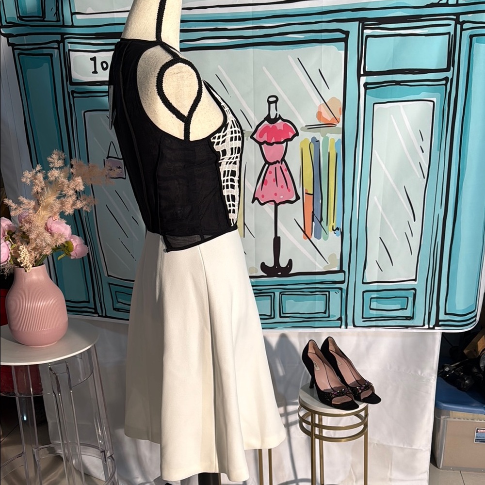 Derek LAM Chic Black and White Sleeveless Dress - Picture 3 of 5
